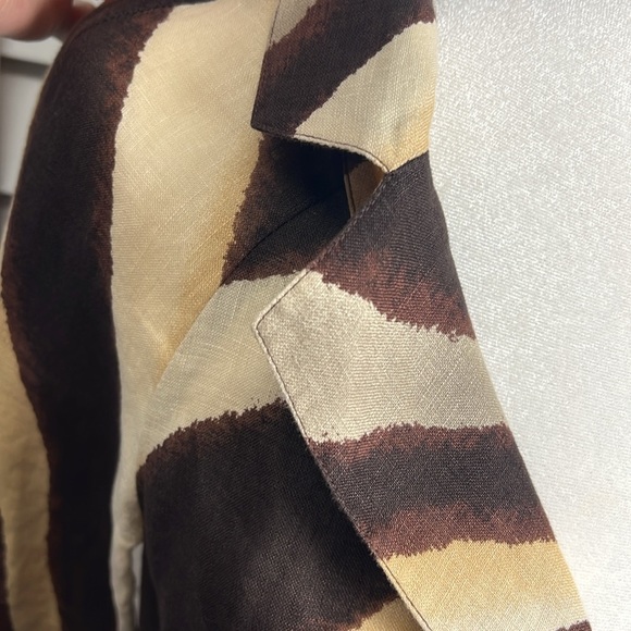 Lafayette 148 New York 100% Linen Animal Print 3/4 Roll Tab Sleeve Top Size 4 - Picture 2 of 10